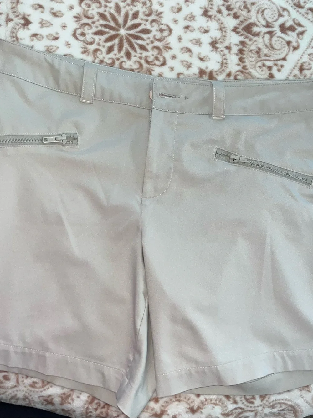 Fila Women's Beige Golf Bermuda Shorts